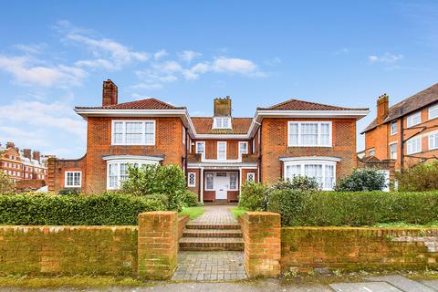 Sandgate Road, Folkestone 3 bed apartment for sale