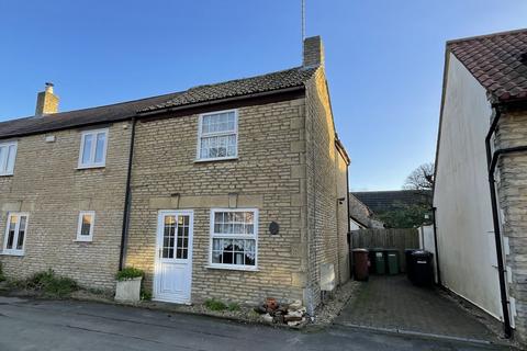2 bedroom semi-detached house for sale