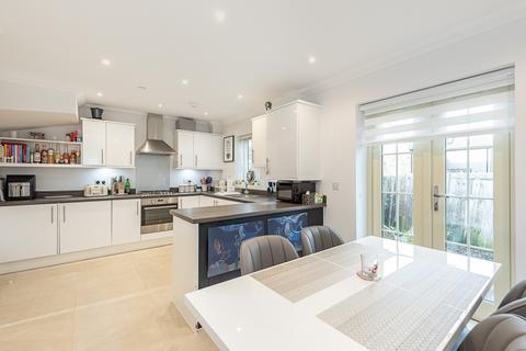 High Street, St. Albans AL3 3 bed terraced house for sale