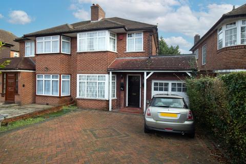 Wolmer Gardens, Edgware, HA8 3 bed semi