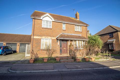 Churchfields, Shoeburyness SS3 4 bed detached house for sale