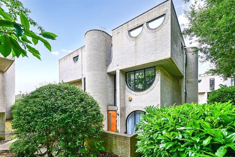 Apex Drive, Camberley GU16 3 bed house for sale