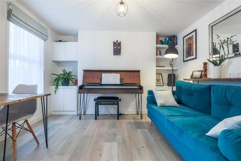 New Cross Road, London, SE14 1 bed flat for sale