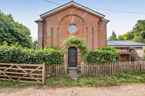 Old Rectory Lane, Twyford... 3 bed semi