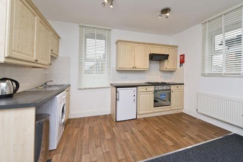 Fulham Palace Road, Fulham, London, SW6 3 bed apartment for sale