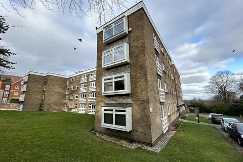 High Trees, Carew Road, Eastbourne BN21 2 bed apartment for sale