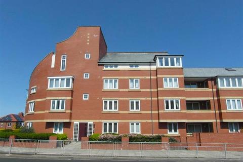 The Leas, Monkseaton 2 bed apartment for sale