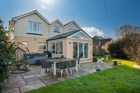 STUNNING DETACHED HOME * WINFORD 4 bed detached house for sale