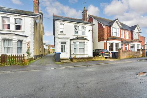 St. James Road, East Grinstead, West... 1 bed ground floor maisonette for sale