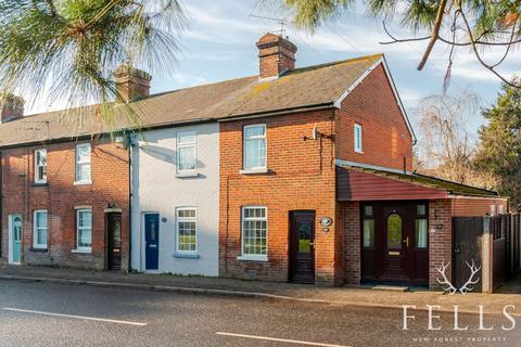 Christchurch Road, Ringwood BH24 3 bed end of terrace house for sale