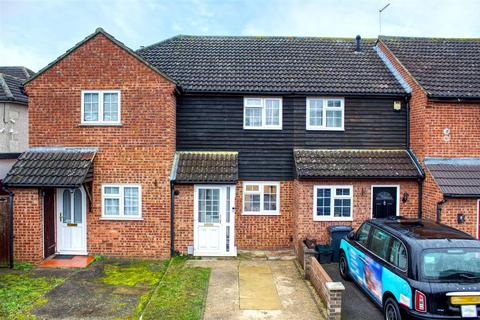 Niagara Close, Cheshunt 2 bed terraced house for sale