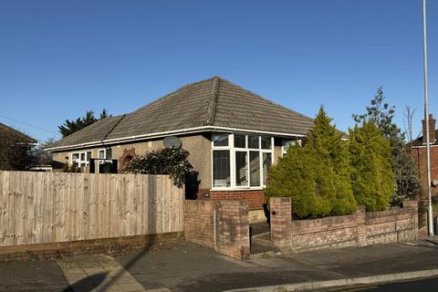 Kinson Road, Bournemouth BH10 2 bed bungalow for sale