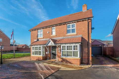 4 bedroom detached house for sale