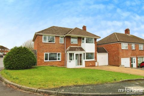 Cleeve Lawn, Swindon SN3 5 bed detached house for sale