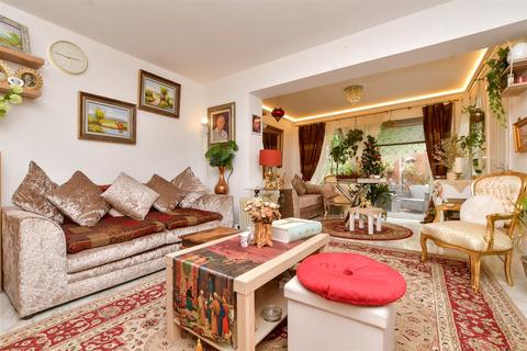 Alberta Avenue, Cheam, Surrey 2 bed semi