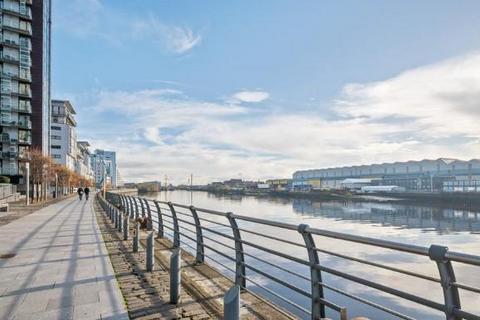 302 Meadowside Quay Walk, Glasgow G11 2 bed flat for sale