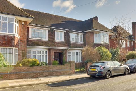 Burbidge Grove, Southsea 3 bed apartment for sale