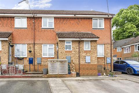 Selborne Gardens, Farnham, Surrey, GU9 2 bed terraced house for sale