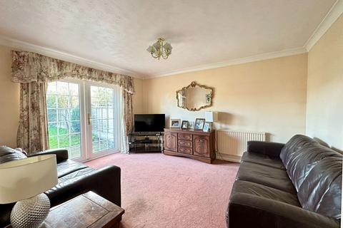 Wemmick Close, Rochester ME1 3 bed detached house for sale