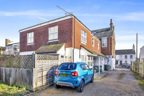 High Street, Henfield 2 bed apartment for sale