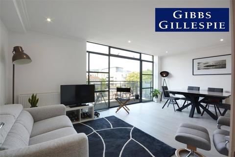 Point Wharf Lane, Brentford, Middlesex 1 bed apartment for sale