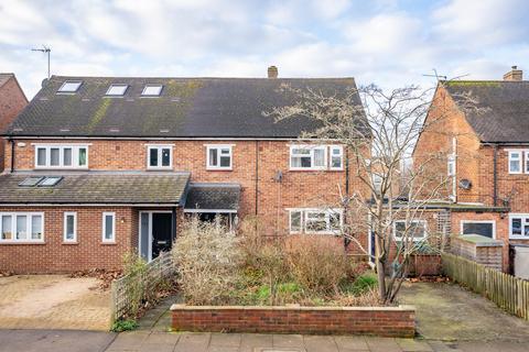 Hazelwood Drive, Hertfordshire AL4 4 bed semi