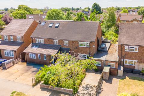 Hazelwood Drive, Hertfordshire AL4 4 bed semi
