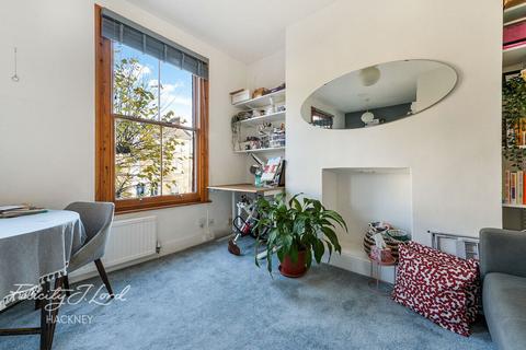 Sandringham Road, Hackney, E8 1 bed flat for sale