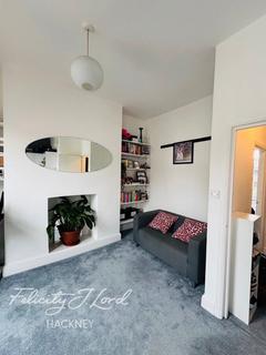 Sandringham Road, Hackney, E8 1 bed flat for sale