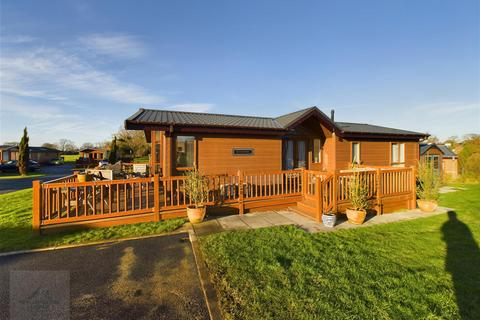 Luxury Lodge, Royal Vale, London... 2 bed property for sale