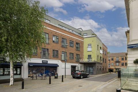 Market Place, Brentford TW8 1 bed flat for sale