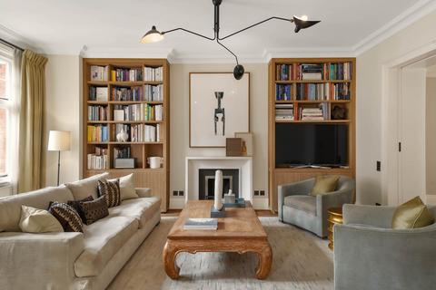 Wilbraham Place, Sloane Square, SW1X 3 bed apartment for sale