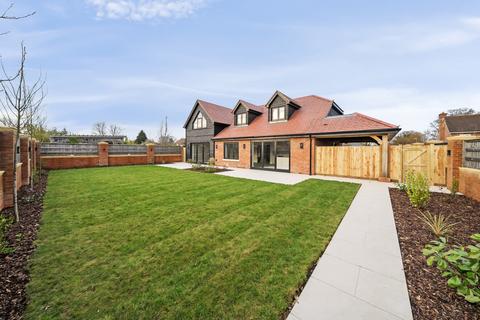 Broadleaf, Botley Road, Burridge... 3 bed detached house for sale