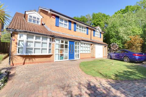 SAPPHIRE RIDGE, WATERLOOVILLE 5 bed detached house for sale