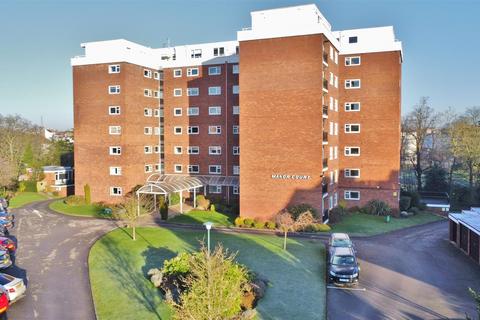 Avenue Road, Leamington Spa 2 bed flat for sale