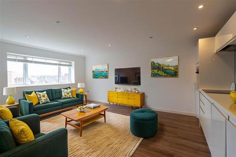 South Road, Haywards Heath 1 bed flat for sale