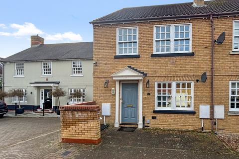 Old Ferry Road, Wivenhoe, Colchester... 3 bed semi