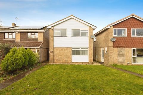 Grebe Close, Gloucester GL4 3 bed detached house for sale