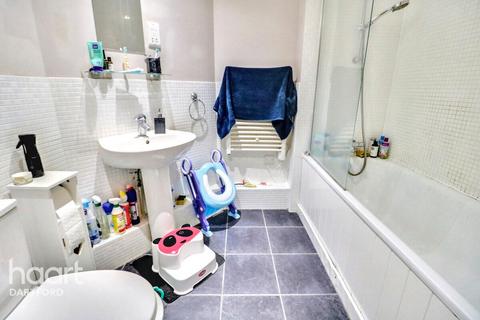Portland Place, Greenhithe 1 bed flat for sale