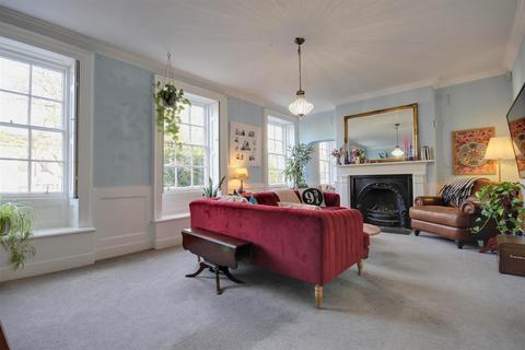 North Bar Within, Beverley 6 bed townhouse for sale