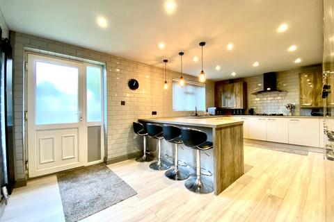 Cot Hill, Newport NP18 3 bed detached house for sale