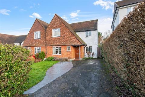 Salisbury Road, Banstead 3 bed semi