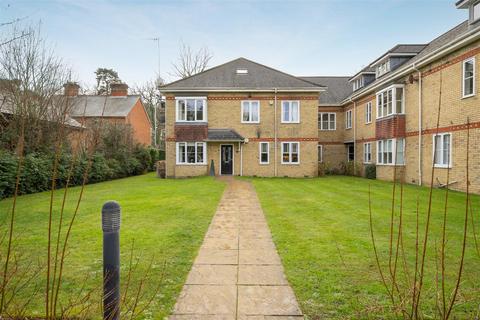 Woodmill Court, Ascot 2 bed apartment for sale