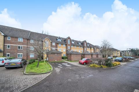 Farthing Close, Watford, Hertfordshire 1 bed apartment for sale