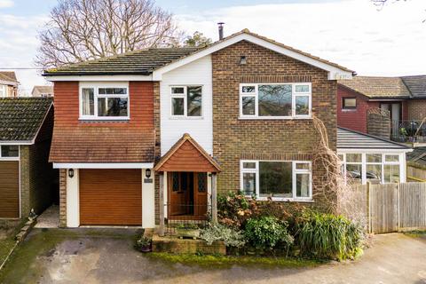 Carters Way, Wisborough Green, RH14 4 bed detached house for sale