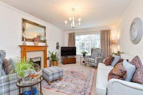 Alinora Avenue, Goring By Sea... 2 bed ground floor flat for sale