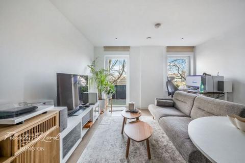 Wharf Road, Islington, N1 2 bed flat for sale
