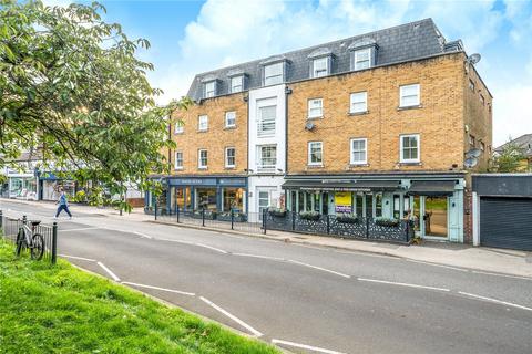 High Street, Esher, KT10 2 bed flat for sale