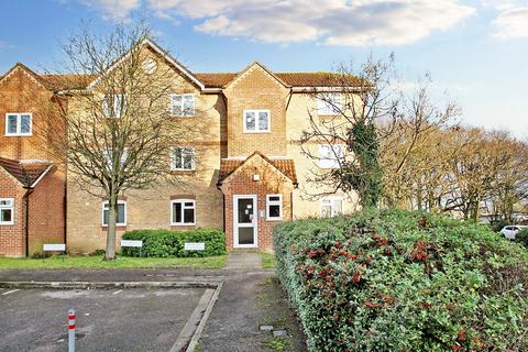 Gainsborough Road, Hayes, UB4 1 bed flat for sale