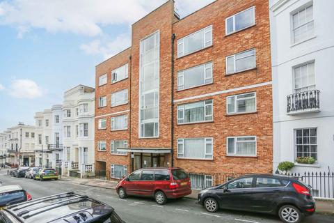 Norfolk Road, Brighton, BN1 2 bed flat for sale